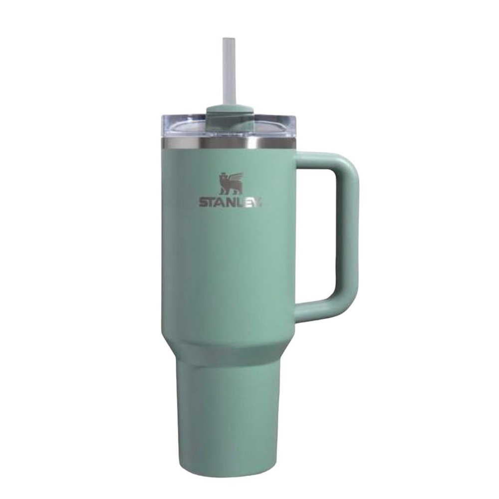 Stanley 40 oz Stainless Steel H2.0 Flowstate
Quencher Tumbler Shale✨